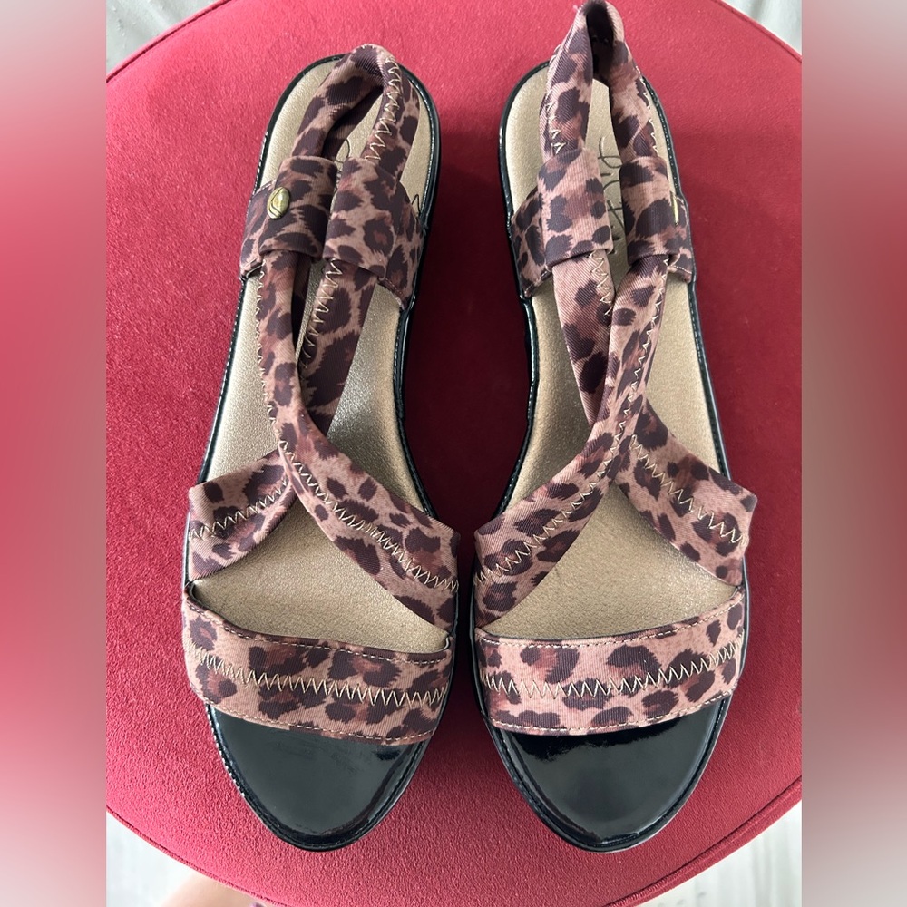 New Womens Leopard Print Strappy Sandals - Brown-Size.5-New Without Box